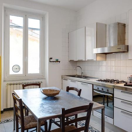 Piazza Concordia Apartment With Balcony La Spezia Exterior photo